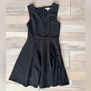 Elegant Black Sleeveless Dress